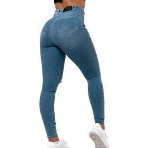 FITJEANS Size L High Waisted - The latest denim fashion!